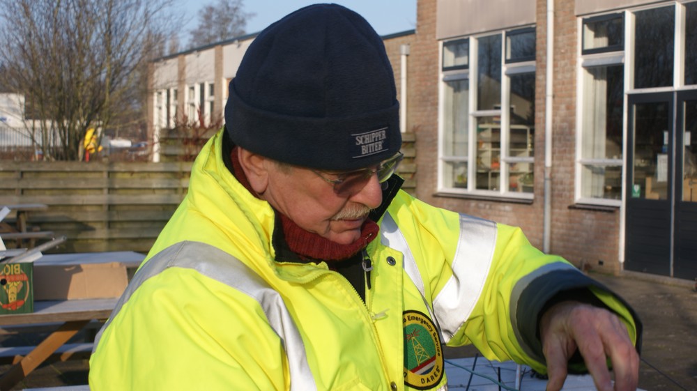 Henk PA0HFT bezig met de Moxon antennes